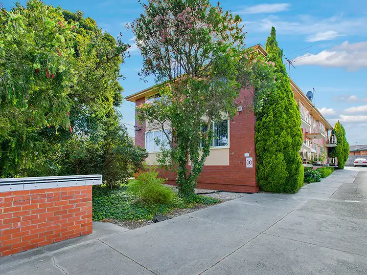 1/142 Hoffmans Road, Essendon North VIC 3041