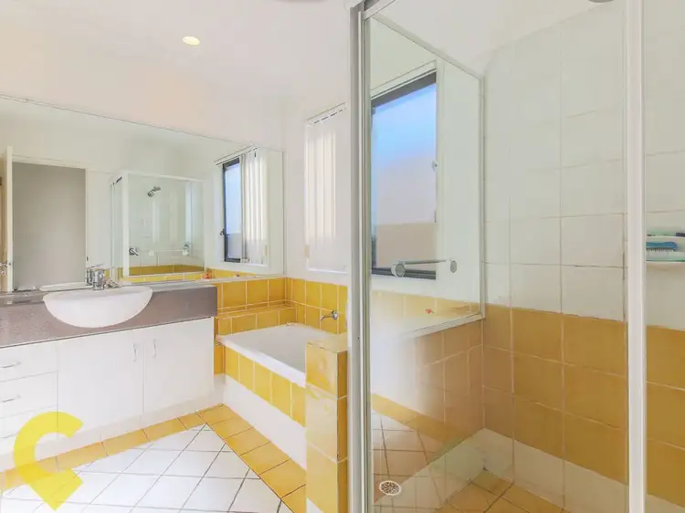 Sixth view of Homely house listing, 6 Blackwattle Cct, Arundel QLD 4214