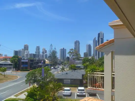 74 Thomas Drive, Chevron Island QLD 4217