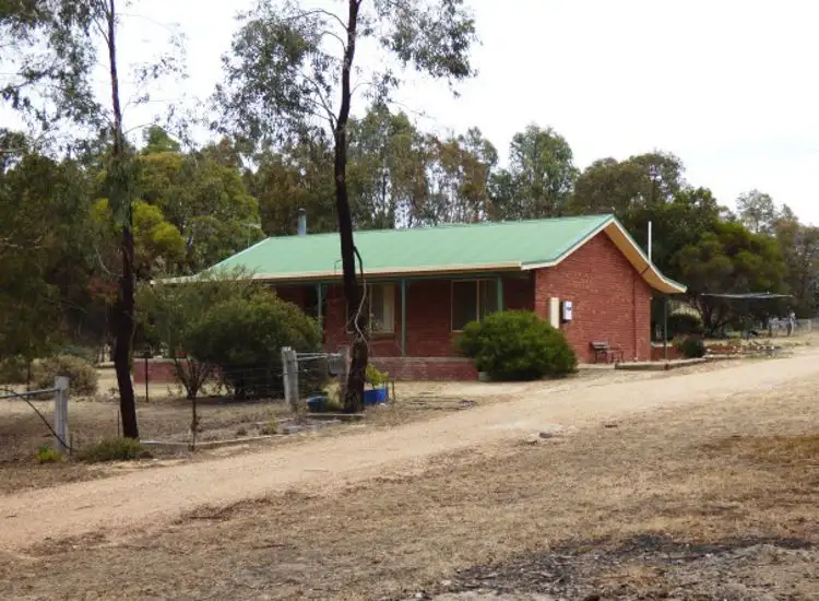 156 Simpsons Lane, Evansford VIC 3371