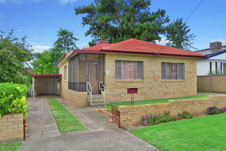 19 Croydon Avenue, Tamworth NSW 2340