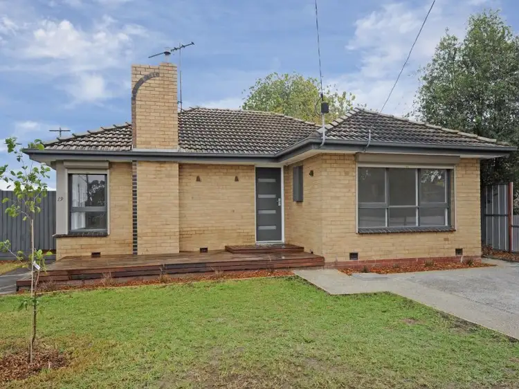 19 Middle Street, Hadfield VIC 3046