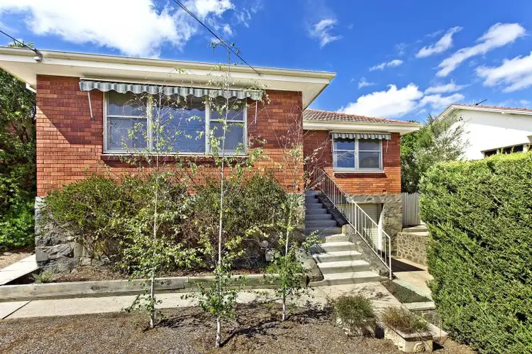46 Crest Road, Crestwood NSW 2620