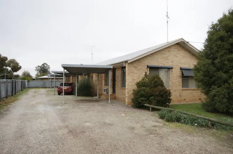 280 Henry Street, Deniliquin NSW 2710