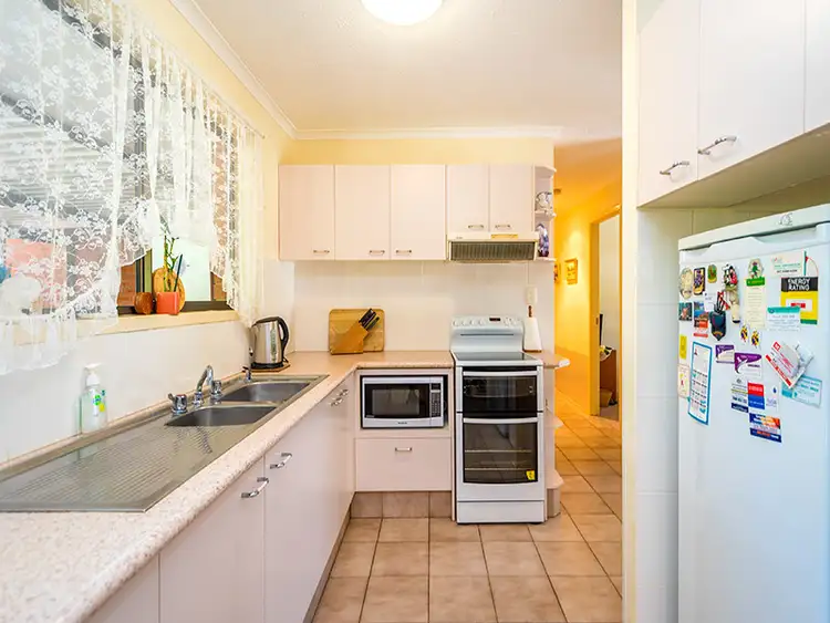 Seventh view of Homely house listing, 25 Balfour Crescent, Highland Park QLD 4211