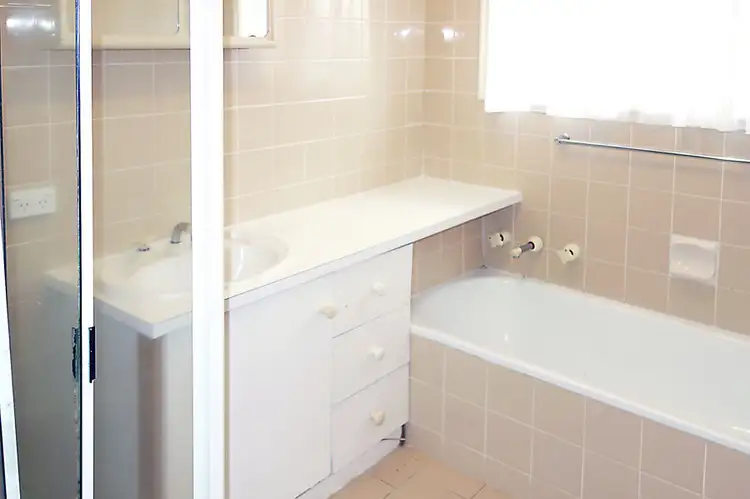 Sixth view of Homely house listing, 28 Balleroo Crescent, Glenfield Park NSW 2650