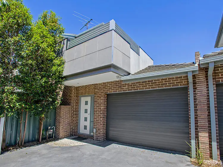 2/36 Dunstan Avenue, Brunswick VIC 3056