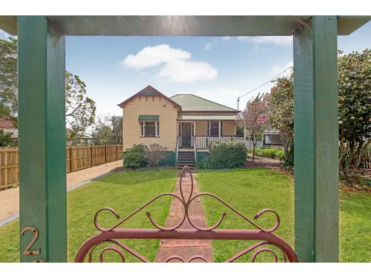 25 Healy Street, South Toowoomba QLD 4350