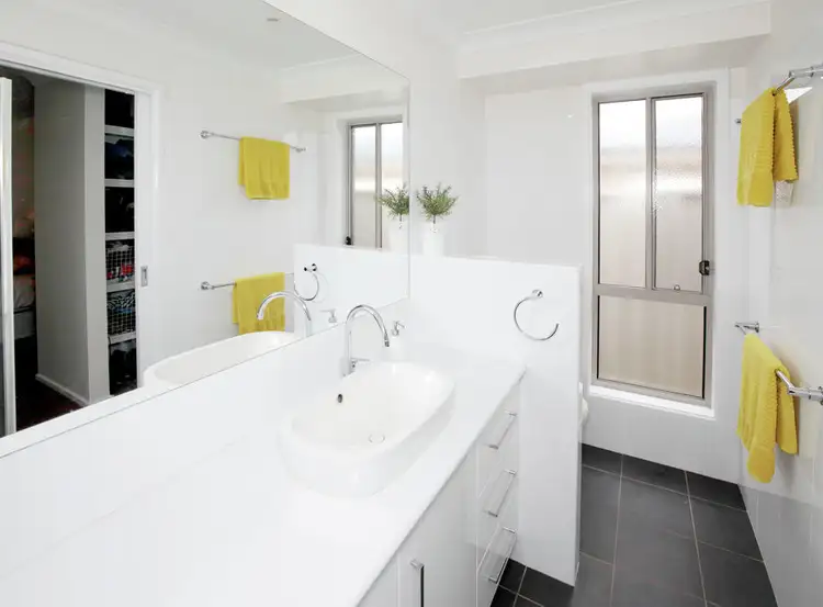 Fourth view of Homely house listing, 32 Dundale Crescent, Estella NSW 2650