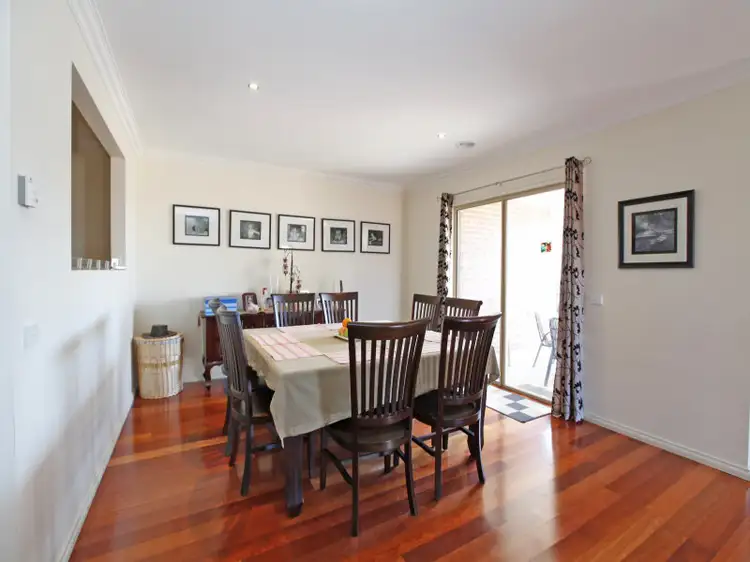Fourth view of Homely house listing, 8 Windsor Rise, Sunbury VIC 3429