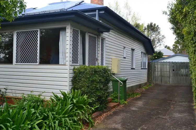 60 Taylor Street, Newtown QLD 4350