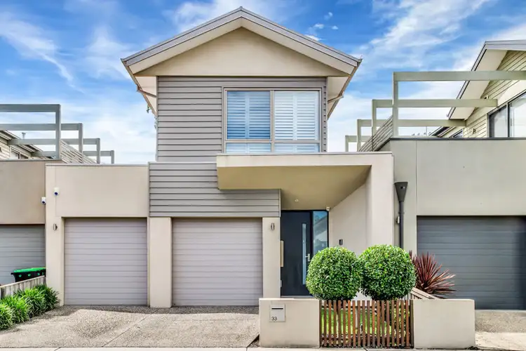 33 Dalgety Drive, Ascot Vale VIC 3032