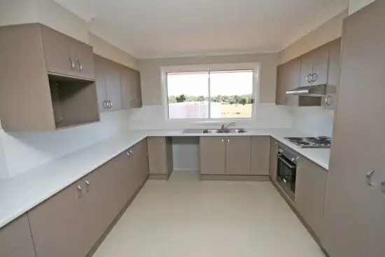 Second view of Homely house listing, 8 Kingfisher Drive, Tamworth NSW 2340