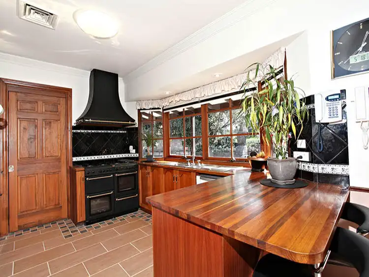 Sixth view of Homely house listing, 2 Brently Close, Narre Warren North VIC 3804