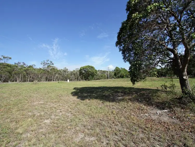 2 Seaview Drive, Booral QLD 4655