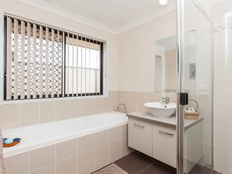 Sixth view of Homely house listing, 32 Trevi Close, Eight Mile Plains QLD 4113