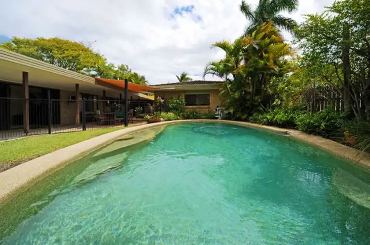 2 Casuarina Crt, Highworth QLD 4560