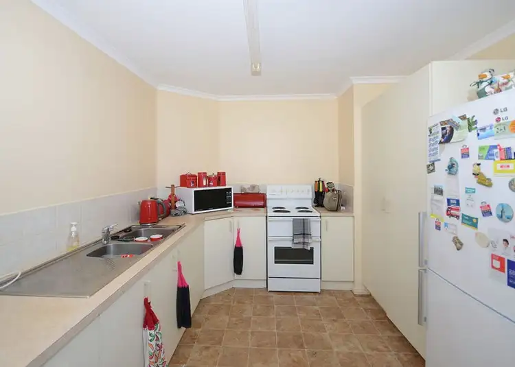 37 Banksia Street, Point Vernon QLD 4655