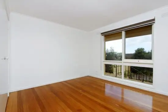 Fifth view of Homely unit listing, 4/17 Lucerne Avenue, Mornington VIC 3931
