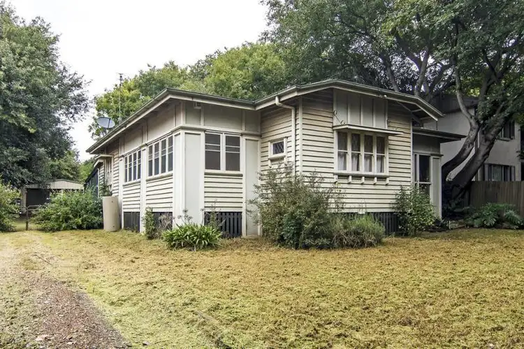 110 James  St, South Toowoomba QLD 4350