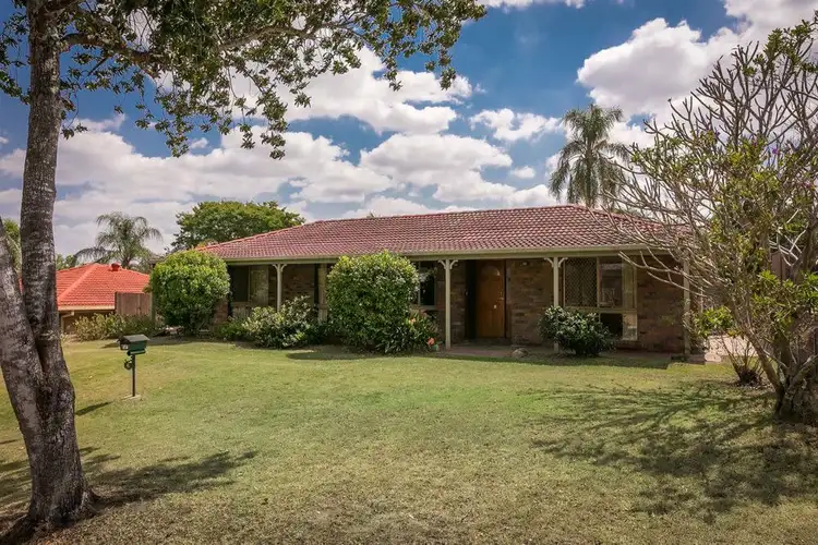 4 Buscall Court, Sinnamon Park QLD 4073