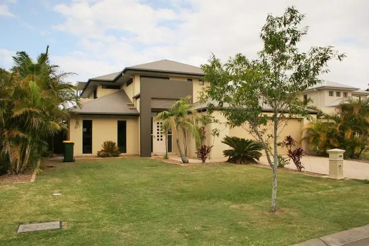 6 Southaven Dr, Helensvale QLD 4212