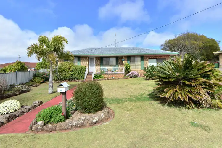 8 McQuade Ct, Kearneys Spring QLD 4350
