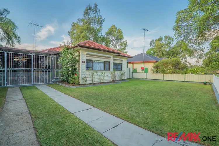25 Thompson Avenue, St Marys NSW 2760