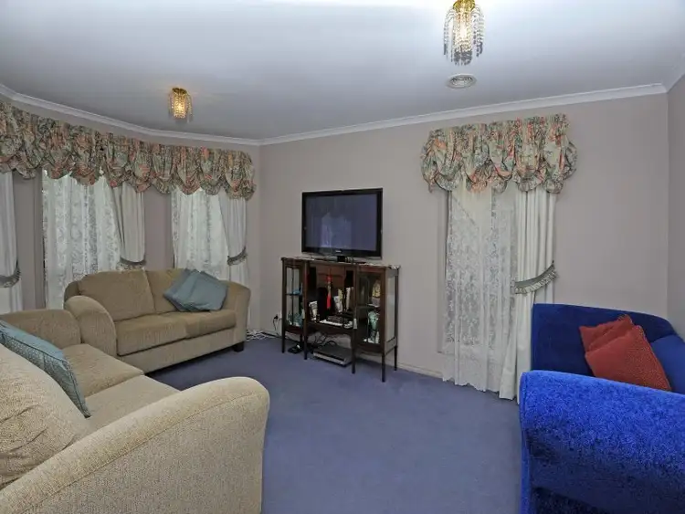 Fifth view of Homely house listing, 23 Crossdale Green, Craigieburn VIC 3064