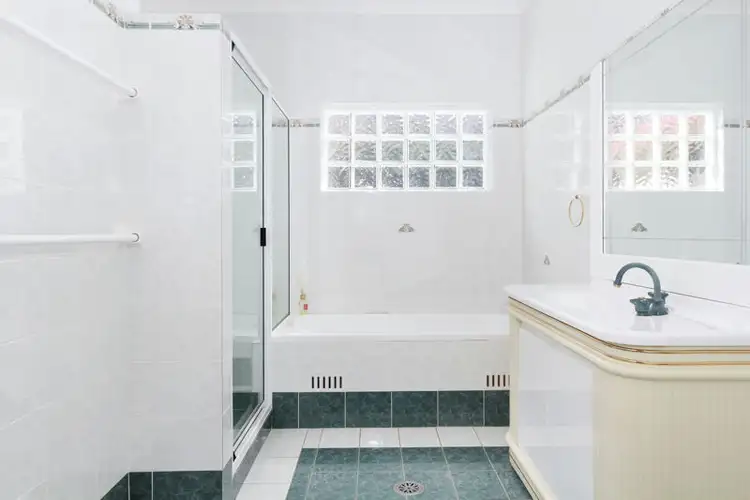 Fifth view of Homely house listing, 18 Brolga Crescent, Tamworth NSW 2340