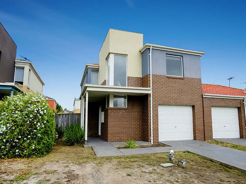 Main view of Homely house listing, 4 Brentwood Place, Roxburgh Park VIC 3064
