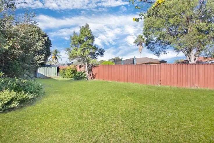 Fifth view of Homely house listing, 25 Bowerbird Crescent, St Clair NSW 2759