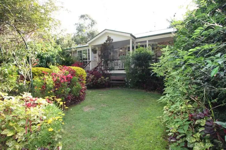 6 Ash Street, Maleny QLD 4552