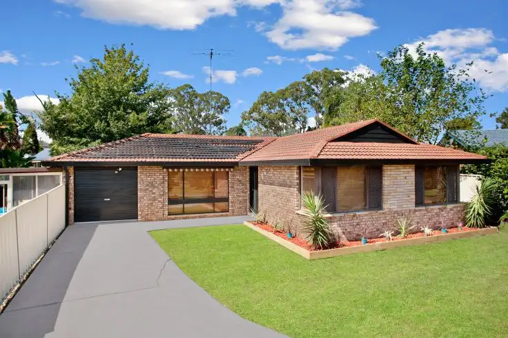 4 Ashford Grove, St Clair NSW 2759
