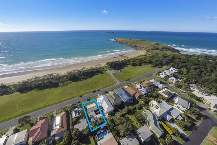 94 Sandy's Beach Drive, Sandy Beach NSW 2456