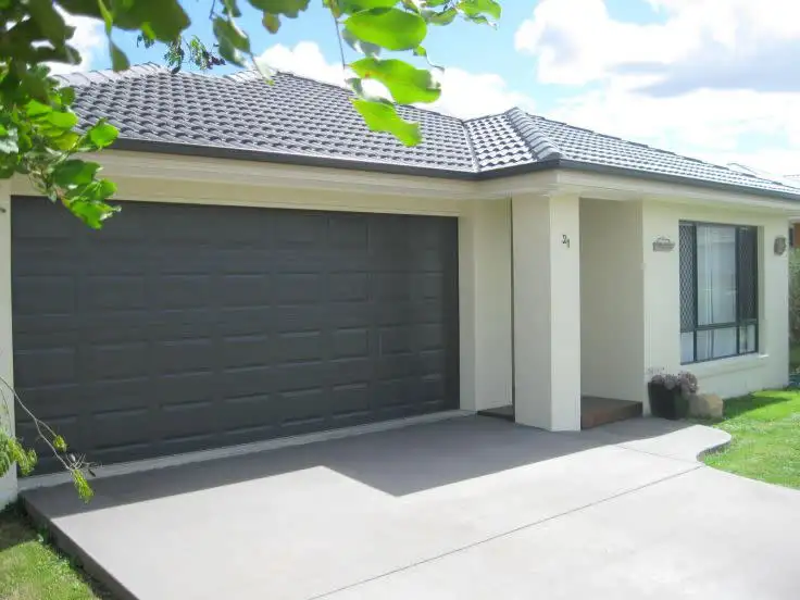 21 Ballow Cr, Redbank Plains QLD 4301