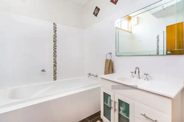 Fifth view of Homely house listing, 34 Roslyn Avenue, Charlestown NSW 2290