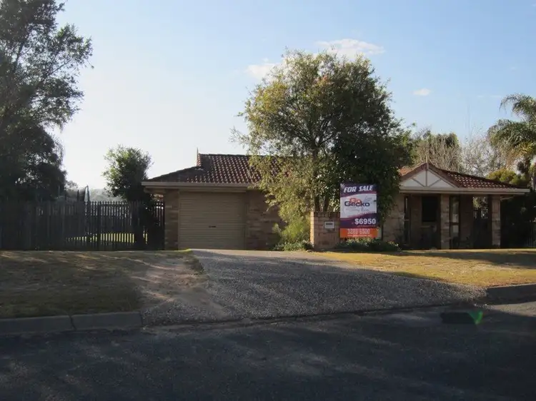 8 Capriole Close, Yamanto QLD 4305