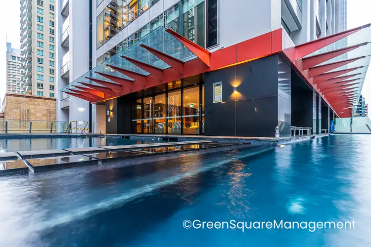 115 Bathurst St