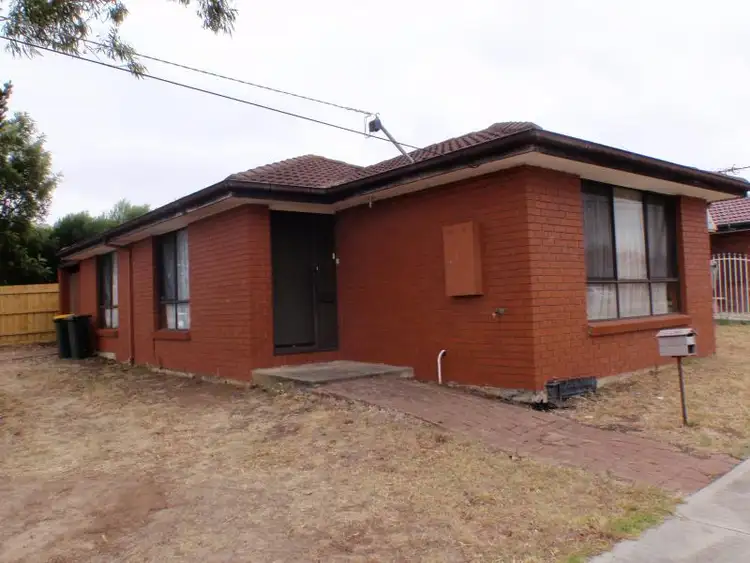 1/2 Kingfisher Court, Kings Park VIC 3021