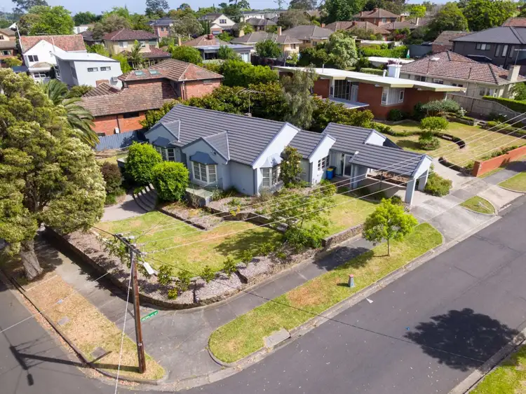Second view of Homely house listing, 4 Ryburne Avenue, Ashburton VIC 3147