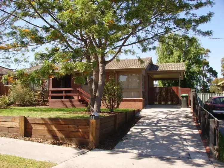 **UNDER CONTRACT**11 Amaroo Drive, Churchill VIC 3842