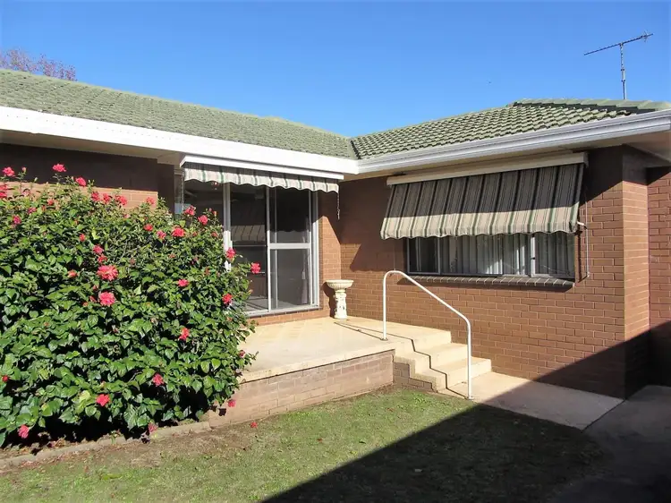 Second view of Homely house listing, 2 Armstrong Avenue, Drouin VIC 3818