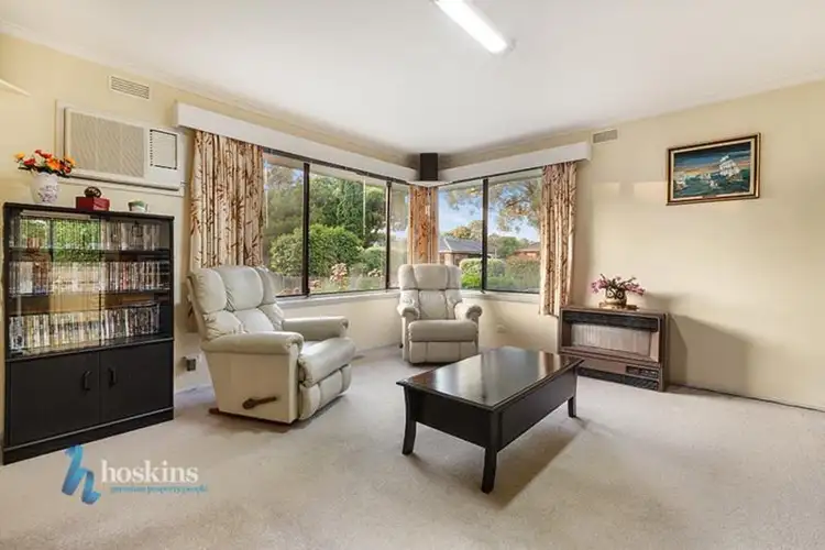 Second view of Homely house listing, 10 Minkara Court, Croydon VIC 3136