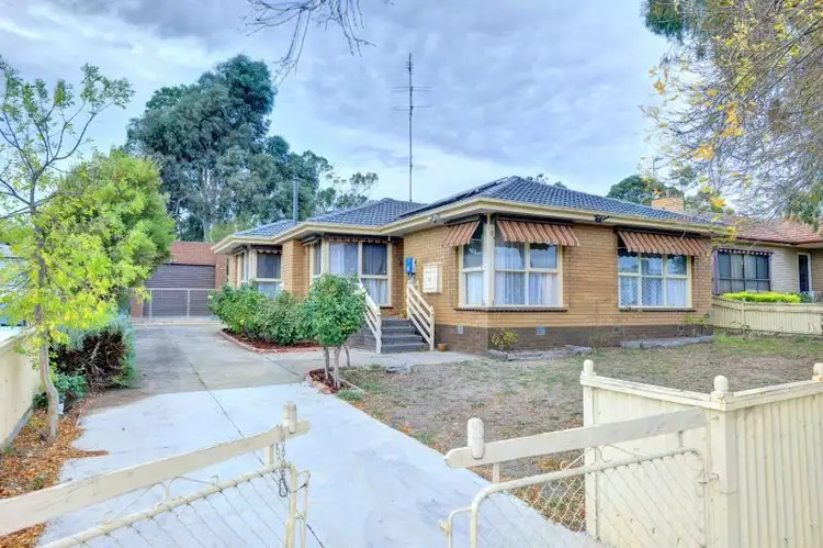 27 Lightfoot Avenue, Mount Pleasant VIC 3350