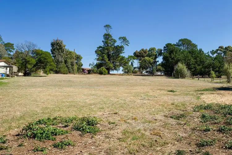 CA's 9 & 10 Section 2, Wright Street, Elphinstone VIC 3448