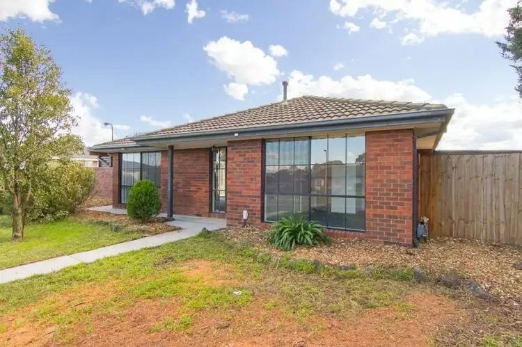 19 Strathaird Drive, Narre Warren South VIC 3805