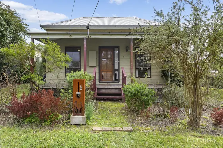 6 English Street, Golden Point VIC 3350