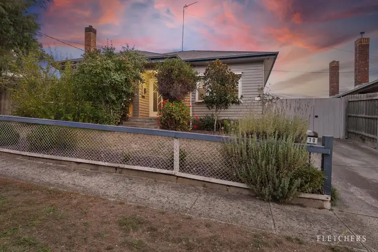 10 Napier Street, Black Hill VIC 3350
