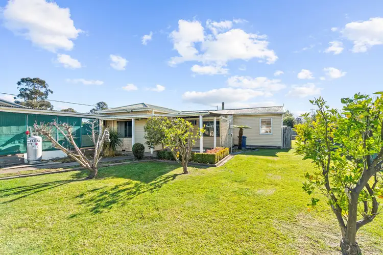 37 Mills Street, Heyfield VIC 3858